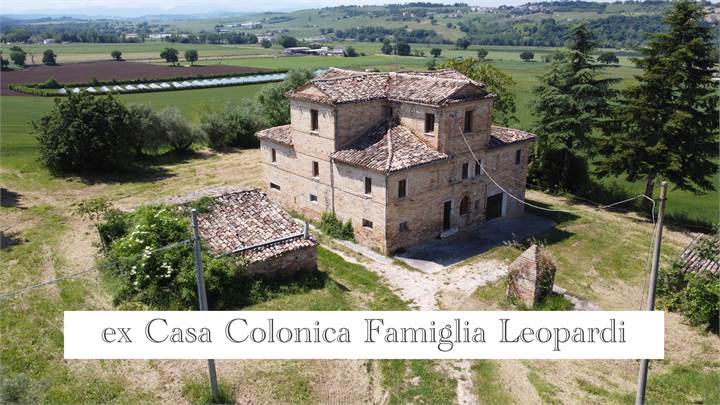 STORICO EDIFICIO COLONICO DEL XVIII SECOLO